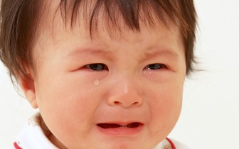 Qué hacer si tu hijo adoptado llora sin parar