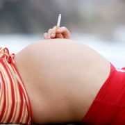 Peligros del alcohol y el tabaco durante el embarazo